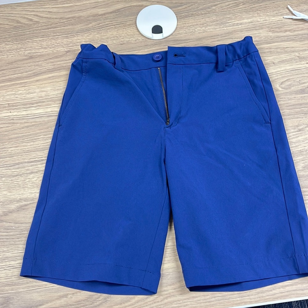 Vineyard Vines Boys shorts. Size 10